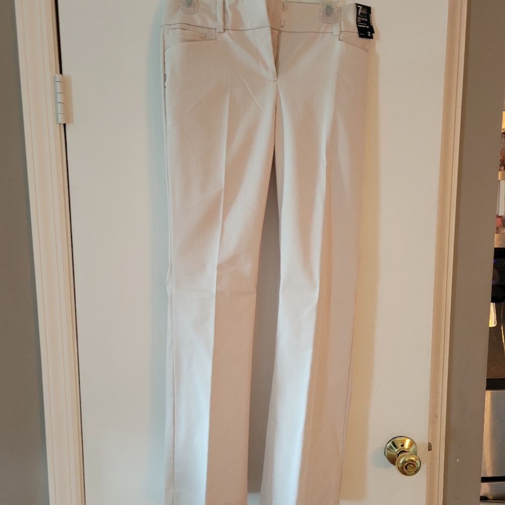 New York & Co 7th Avenue Straight Leg 2 Average